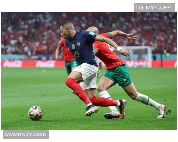 足球12号球星:从绿茵场的闪耀到传奇生涯的背后故事 足球12号球星:从绿茵场的闪耀到传奇生涯的背后故事